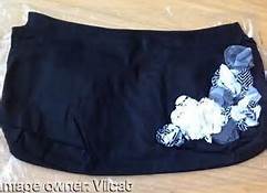 Fitted Elite Skirt - black with flowers